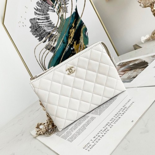 Chanel szemcsés borjúbőr clutch táska 81050 fehér