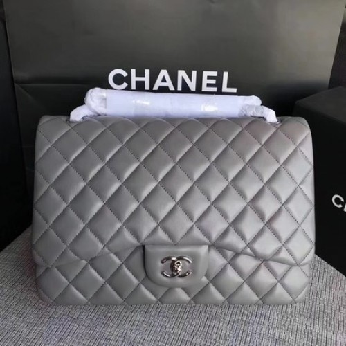 Chanel Maxi Steppelt Klasszikus Zsebtáska Szürke Báránybőr A58601 Ezüst
