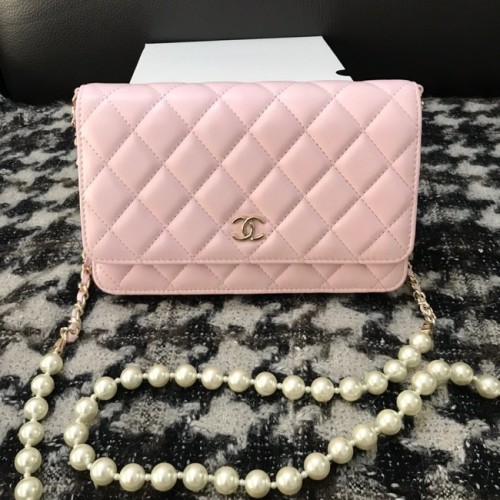 Chanel báránybőr fedeles válltáska CC33814 rózsaszín