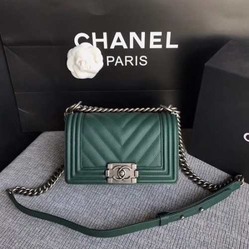 Chanel Le Boy Flap Válltáska Eredeti Kaviár Bőr P67085 Feketészöld Ezüst Csattal