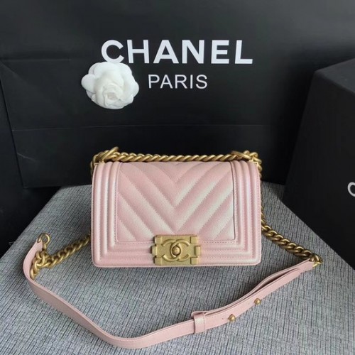 Chanel Le Boy Flap Válltáska Eredeti Kaviár Bőr P67085 Rózsaszín Arany Csattal