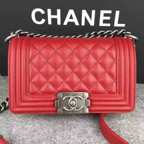 Chanel Le Boy Flap Válltáska Eredeti Cavier Bőr A67085 Piros Ezüst Csattal
