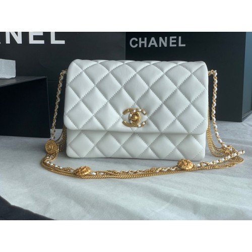 Chanel MINI FÜLES TÁSKA Báránybőr Arany Tónusú Fém AS3378 fehér
