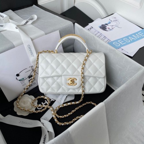 Chanel MINI FÜLES TÁSKA FELSŐ FOGANTYÚVAL AS2431 fehér
