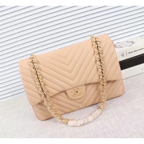 Chanel Maxi Klasszikus Zsebtáska Barackszínű Chevron Báránybőr A58601 Arany