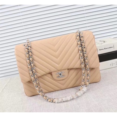 Chanel Maxi Klasszikus Zsebtáska Barackszínű Chevron Báránybőr A58601 Ezüst