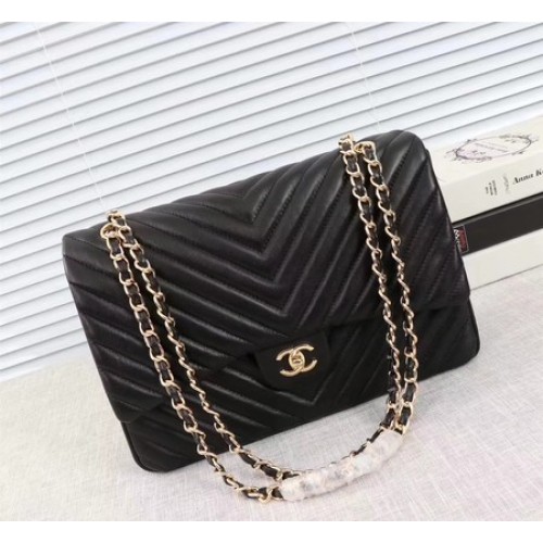 Chanel Maxi Klasszikus Zsebtáska Fekete Chevron Báránybőr A58601 Arany