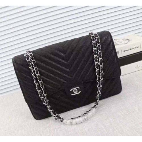 Chanel Maxi Steppelt Klasszikus Zsebtáska Fekete Chevron Cannage Mintás A58601 Ezüst