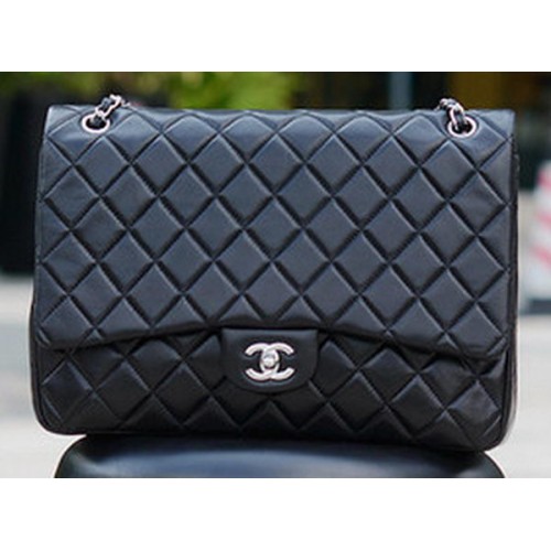 Chanel Maxi Steppelt Klasszikus Zsebtáska Fekete Báránybőr A58601 Ezüst