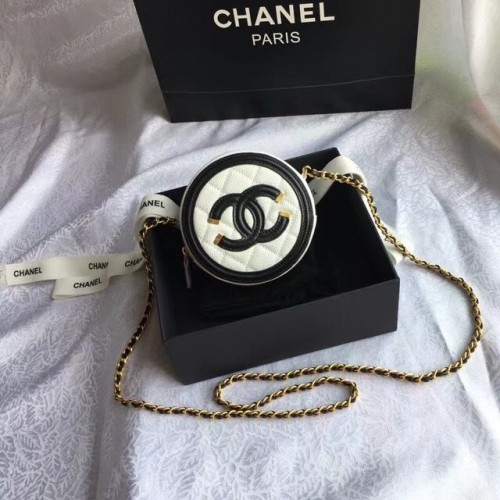 Chanel eredeti clutch lánccal A81599 fehér