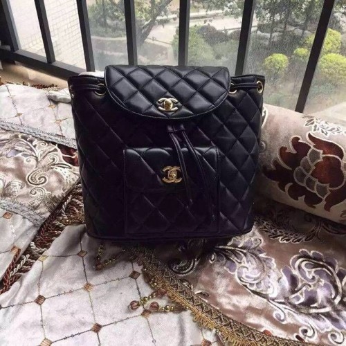 Chanel eredeti báránybőr hátizsák 56987 fekete