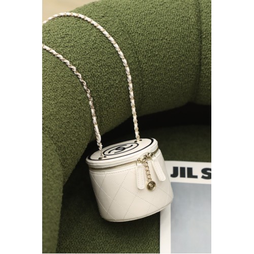 Chanel Original mini klasszikus láncos dobozos kézitáska SS2021 fehér