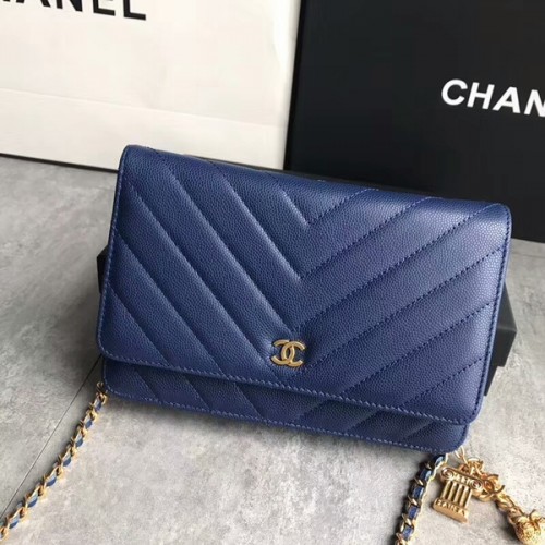 Chanel Owl Medálos Fülű Válltáska Borjúbőr A33814 Kék