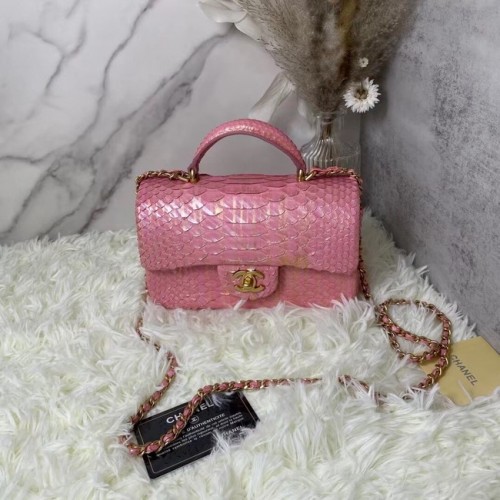 Chanel kígyóbőr mini fedeles táska felső fogantyúval AS2431 Pearlescent Pink