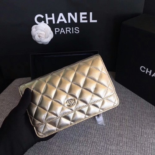 Chanel WOC Zsebtáska Eredeti Báránybőr Bőr 33814A Ezüst