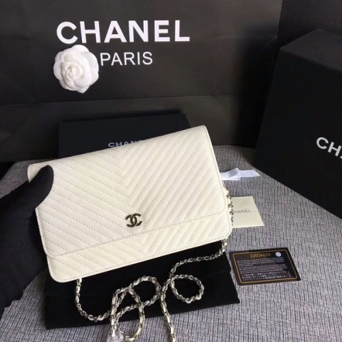 Chanel WOC Flap Válltáska Törtfehér Borjúbőr A33814 Ezüst
