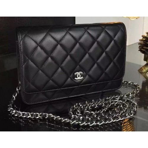 Chanel WOC mini fedeles táska fekete báránybőrből A5373 ezüst