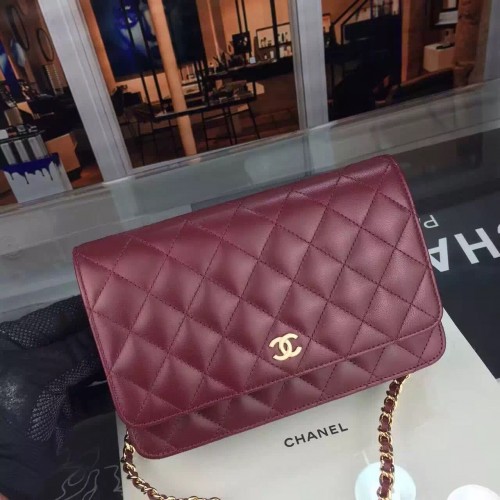 Chanel WOC mini fedeles táska eredeti báránybőrből A5373 bordó