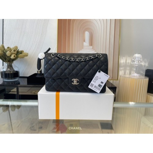 Chanel klasszikus kézitáska Grained Calfskin&silver Metal 01112 fekete