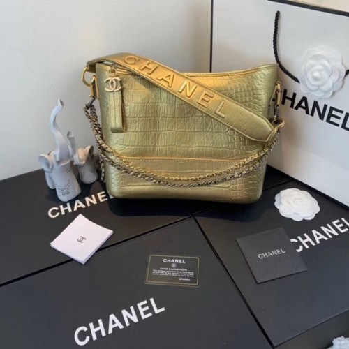 Chanel gabrielle kézitáska A93824 arany