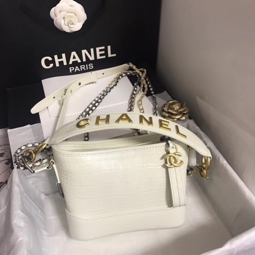 Chanel gabrielle kis hobo táska A91810 fehér