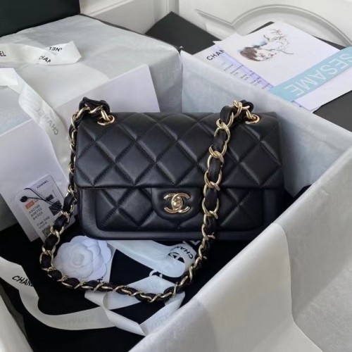 Chanel bőr válltáska AS2798 fekete
