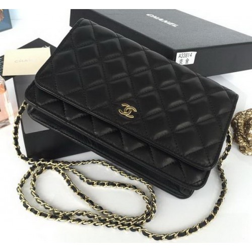 Chanel mini fedeles táska fekete báránybőrből A33814S arany
