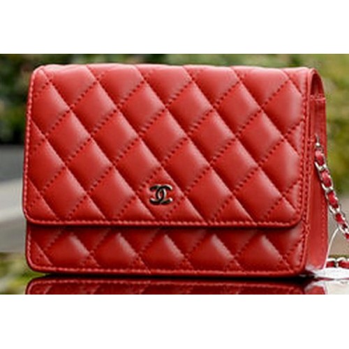 Chanel mini piros báránybőr kézitáska A33814 ezüst