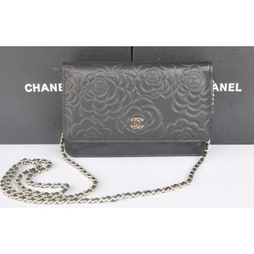 Chanel mini fedeles táska Camellia báránybőrből A99301 fekete