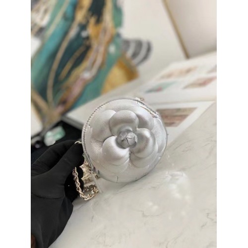 Chanel mini válltáska eredeti bőr 82121 ezüst