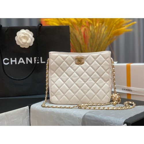 Chanel mini válltáska báránybőrből és aranyszínű fémből AS3259 fehér