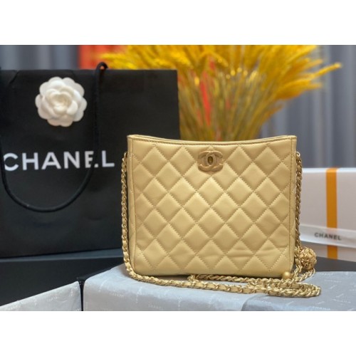 Chanel mini válltáska báránybőrből és aranyszínű fémből AS3259 sárga