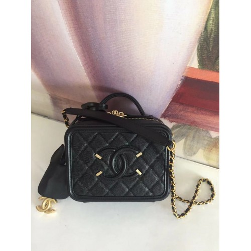 Chanel mini piperetáska szemcsés borjúbőrből A93342 fekete