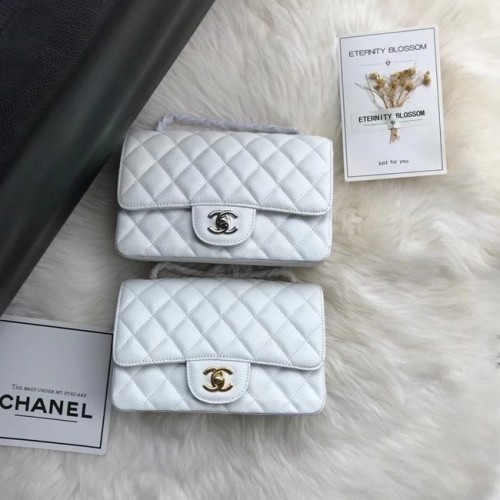 Chanel mini fedeles táska szemcsés borjúbőrből A1116 fehér