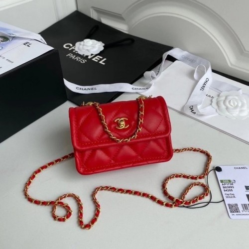 Chanel mini fedeles táska báránybőrből, aranyszínű fémből AP1738 piros