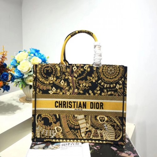 DIOR KALEIDORSZKÓPOS KÖNYVTÁSKA M1286ZRIH