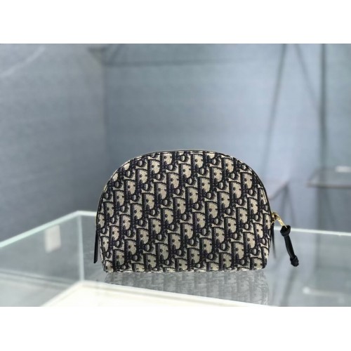 DIOR CARO SZÉPSÉGTÁRCÁK C5610