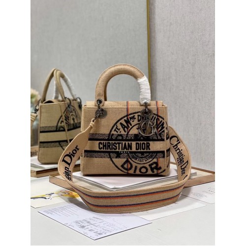 Dior KÖZEPES NŐI D-LITE TÁSKA Hímzett M0565-19