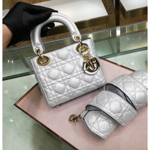 Dior MINI LADY DIOR BORJÚBŐR TÁSKA M0573 Ezüstfehér