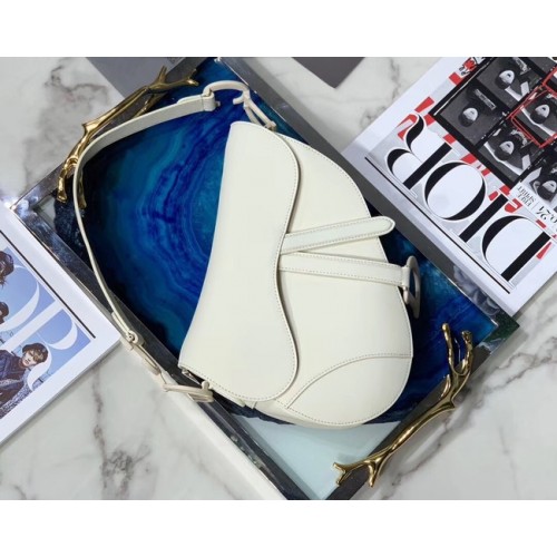 Dior SADDLE-TAS VAN KALFSLEER Táska M0446C fehér