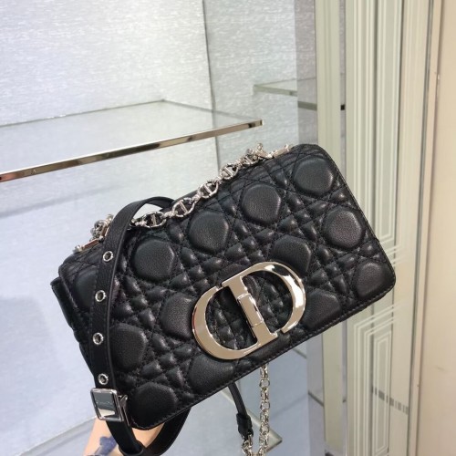 Dior KIS DIOR CARO TÁSKA Puha Cannage Borjúbőr M9241 Fekete