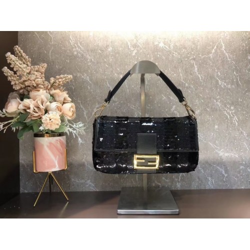 FENDI BAGUETTE Táska Gyöngyszelet F1359 fekete