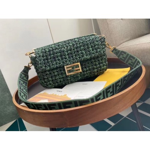 FENDI Baguette Válltáska F0388 Zöld
