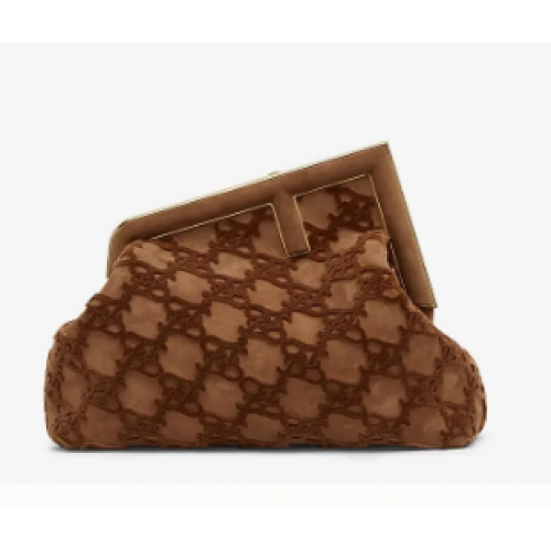 FENDI FIRST KÖZEPES velúr táska 8BP127A Barna
