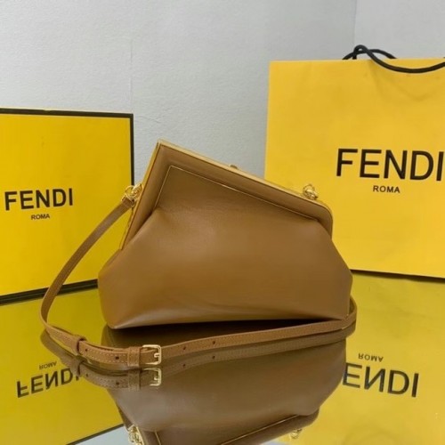 FENDI FIRST SMALL bőrtáska 8BP129A karamell