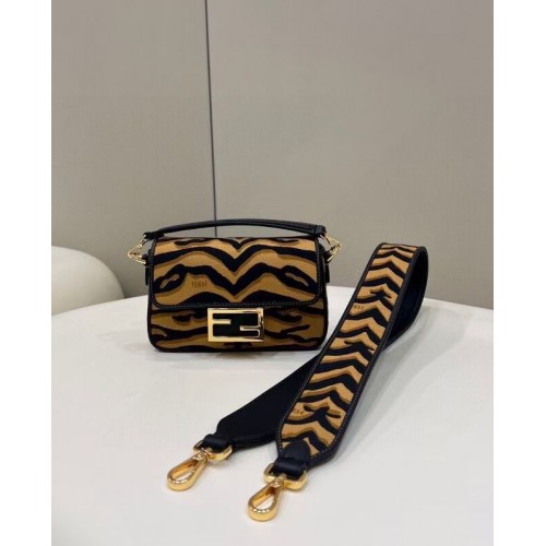 FENDI MINI BAGUETTE szövet válltáska 8BM025 barna