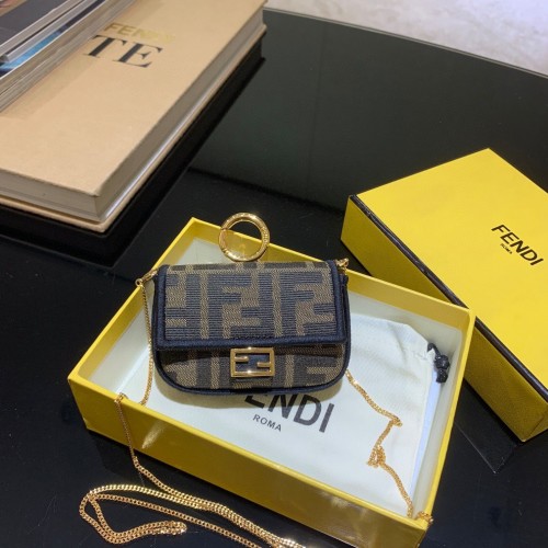 FENDI NANO BAGUETTE CHARM Nappa vászontáska 7AR844 Barna