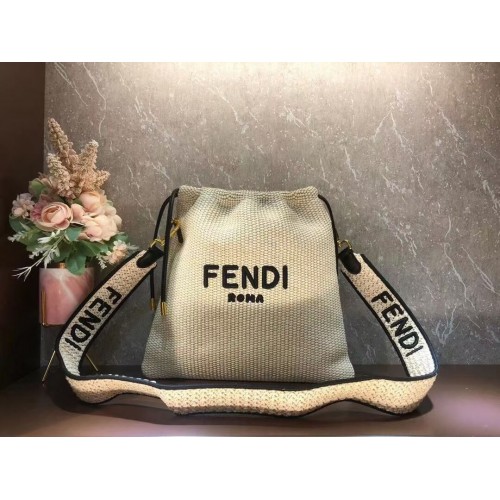 FENDI PACK SMALL POUCH Fonott szalmabőr kistáska F1529 bézs