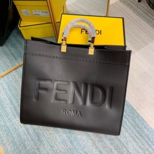 FENDI SUNSHINE nagyméretű fekete bőr bevásárlótáska 8BH387A
