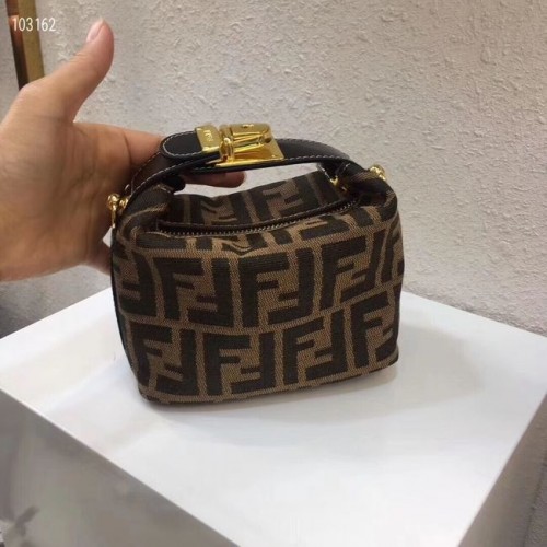 FENDI szövettáska 8BR051 fekete